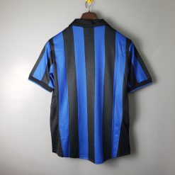 Alternative view of لباس کلاسیک اینترمیلان 1999-1998 کیت اول