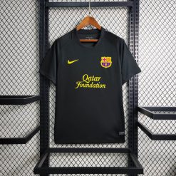 لباس کلاسیک بارسلونا 2012-2011 کیت دوم
