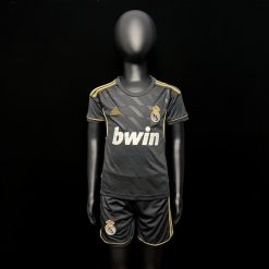 لباس کلاسیک بچه گانه رئال مادرید 2012-2011 کیت دوم