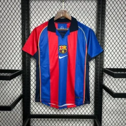 لباس کلاسیک بارسلونا 2002-2001 کیت اول