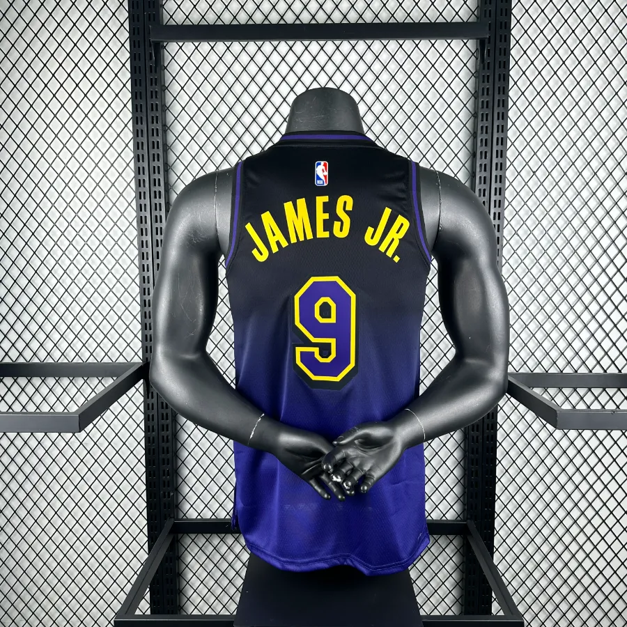 لباس لس آنجلس لیکرز سیتی ادیشن 2025 - Image 18