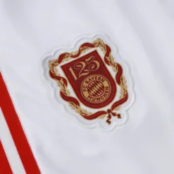 ست پولوشرت بایرن مونیخ 2025 سفید طرح کلاسیک - تصویر 19