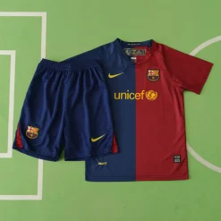 لباس کلاسیک بچه گانه بارسلونا 2009-2008 کیت اول